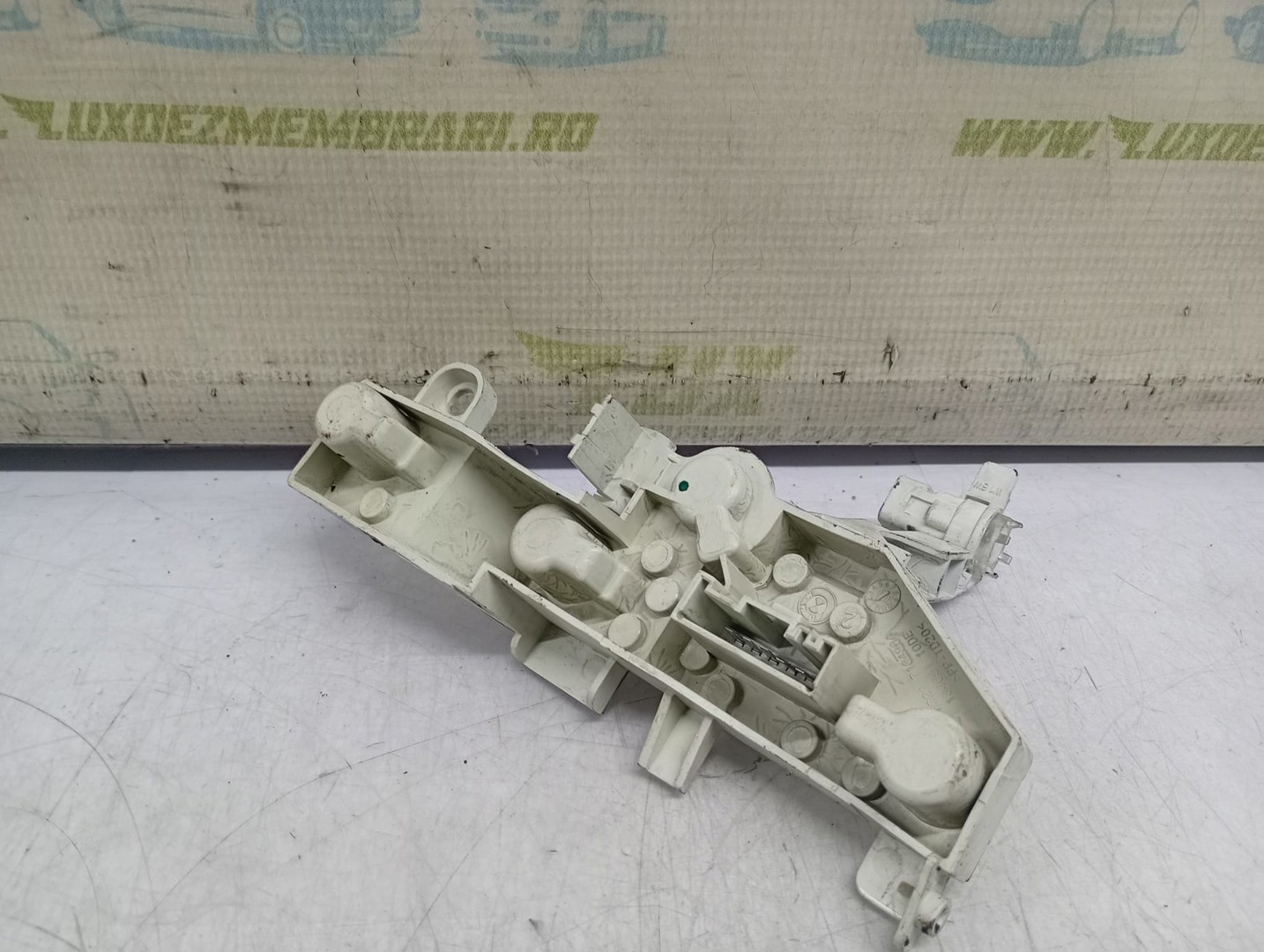 Soclu stop 63217164964 BMW Seria 1 E81/E82/E87/E88 (facelift) (2007 - 2012)