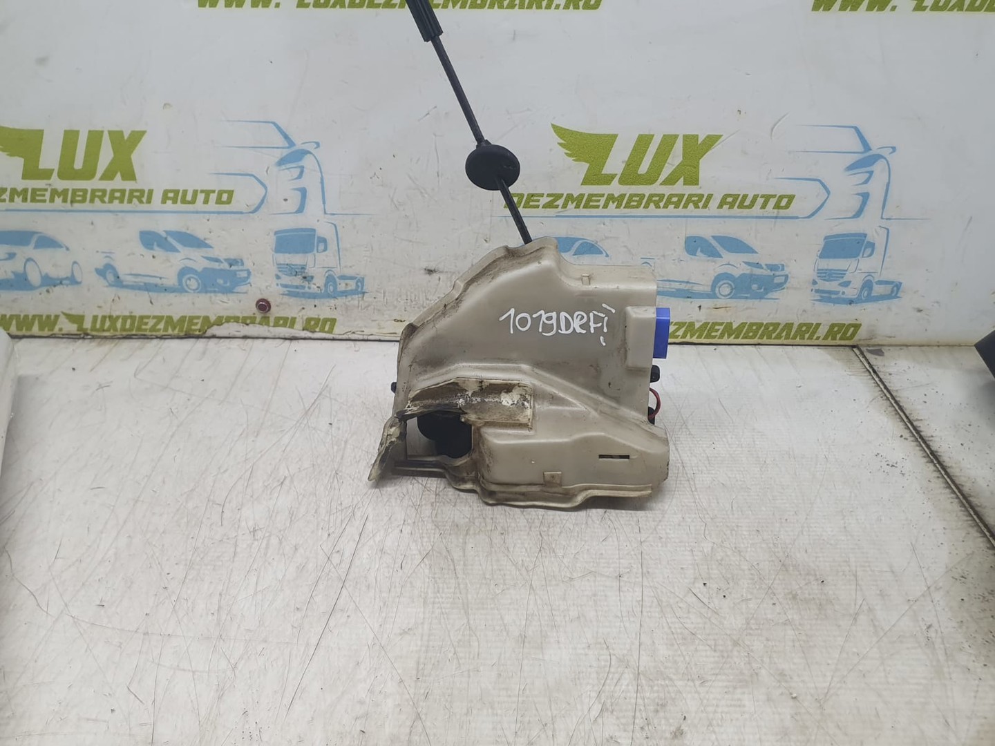 Broasca dreapta fata 3D1837016 Volkswagen Golf 5 (2003 - 2009)