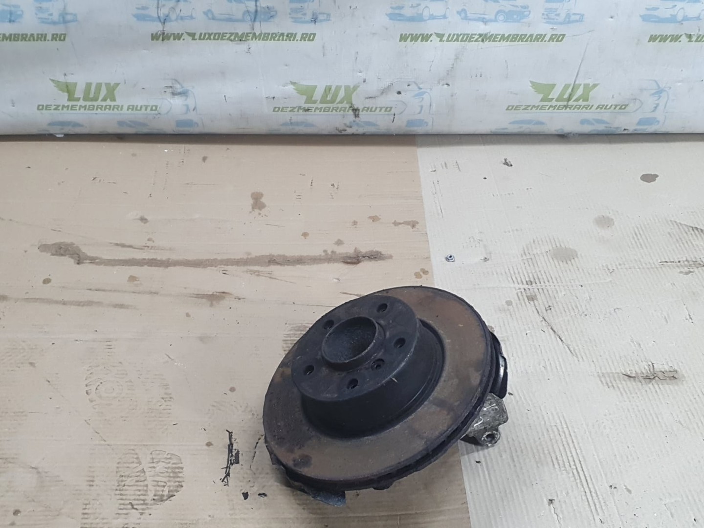 Fuzeta stanga fata 31216764443-03 BMW Seria 3 E90/E91/E92/E93 (2004 - 2010)