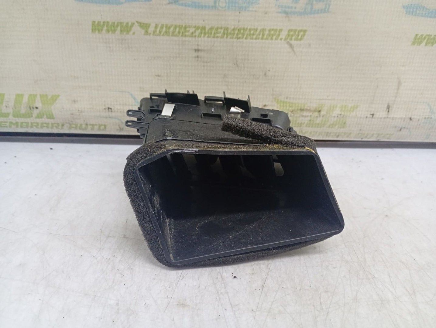 Grila ventilatie bord BM51018B09 Ford Focus 3 (2011 - 2015)