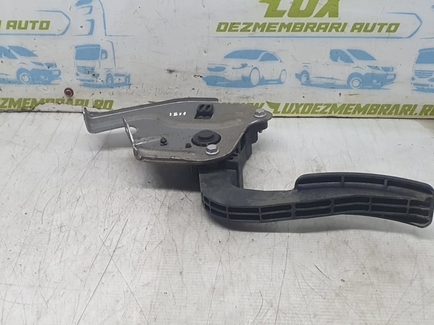Pedala acceleratie 180021343R Dacia Dokker 1 facelift (2017 - 2020)