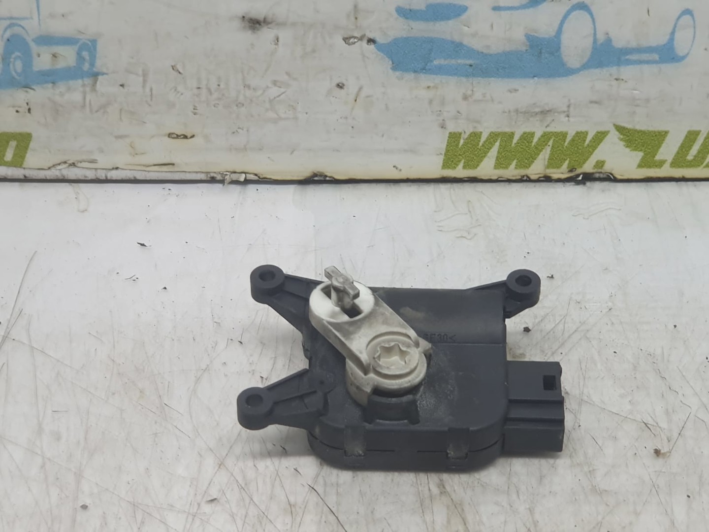 Motoras clapeta mixaj aer 0132801340 Volkswagen Golf 5 (2003 - 2009)