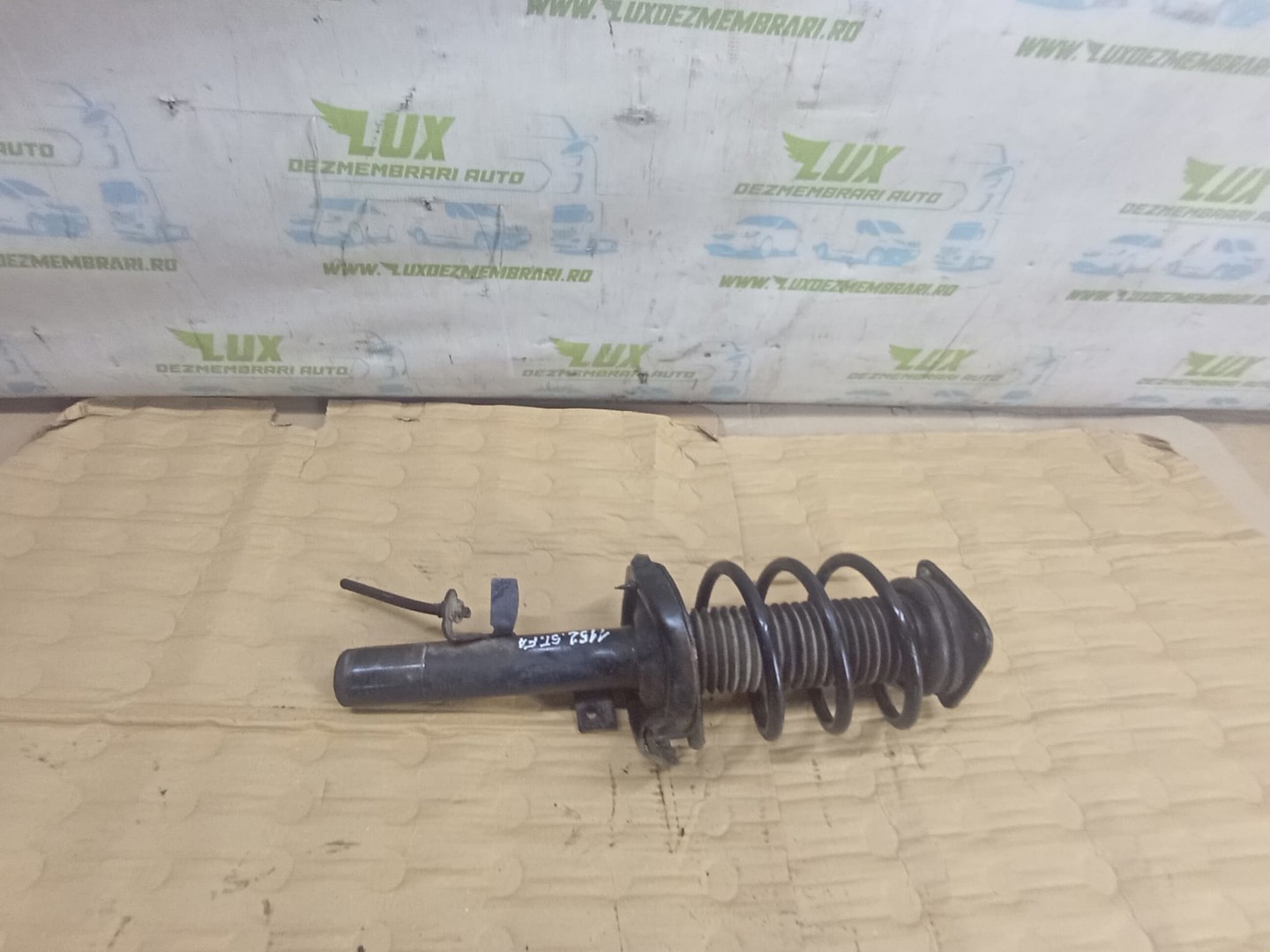 Amortizor cu arc stanga fata BV61-18K001-ABC Ford Focus 3 (2011 - 2015)