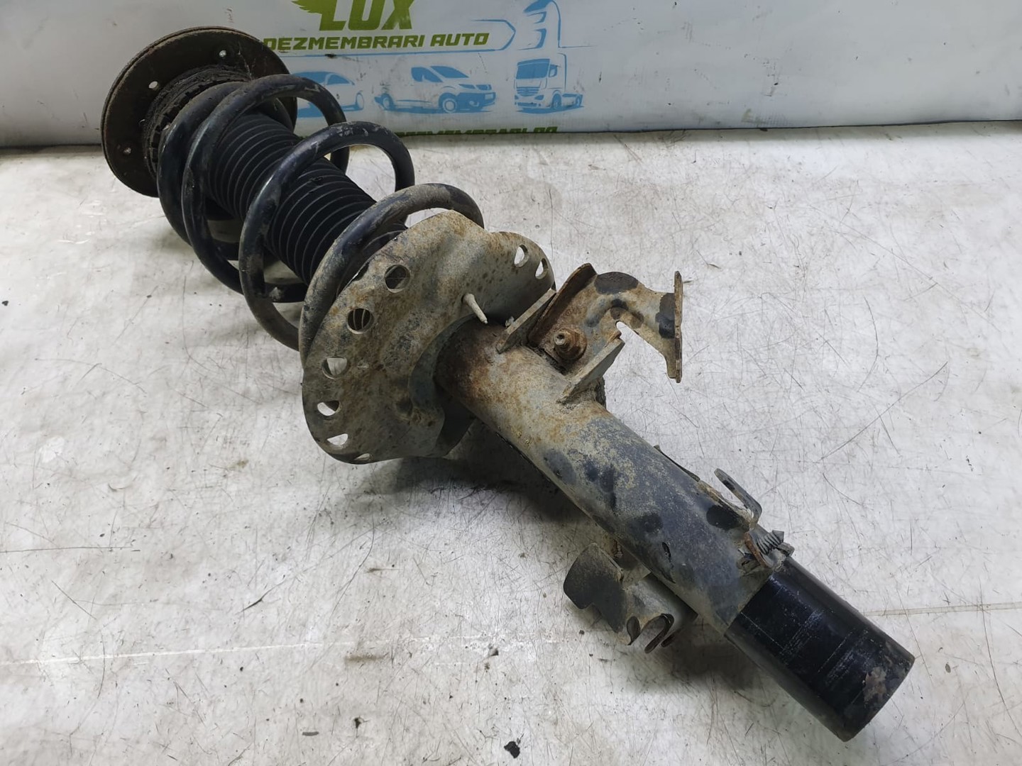 Amortizor cu arc stanga fata bJ32-18k001-ad Land Rover Range Rover Evoque L538 (2011 - 2015)
