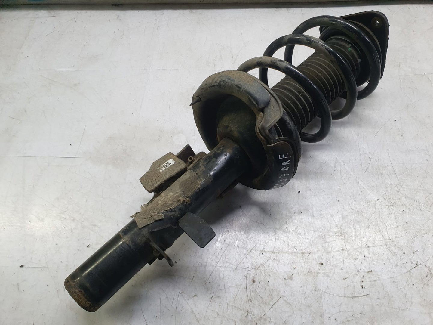 Amortizor cu arc dreapta fata av61-18045-cae Ford Grand C-Max 1 (2010 - 2015)