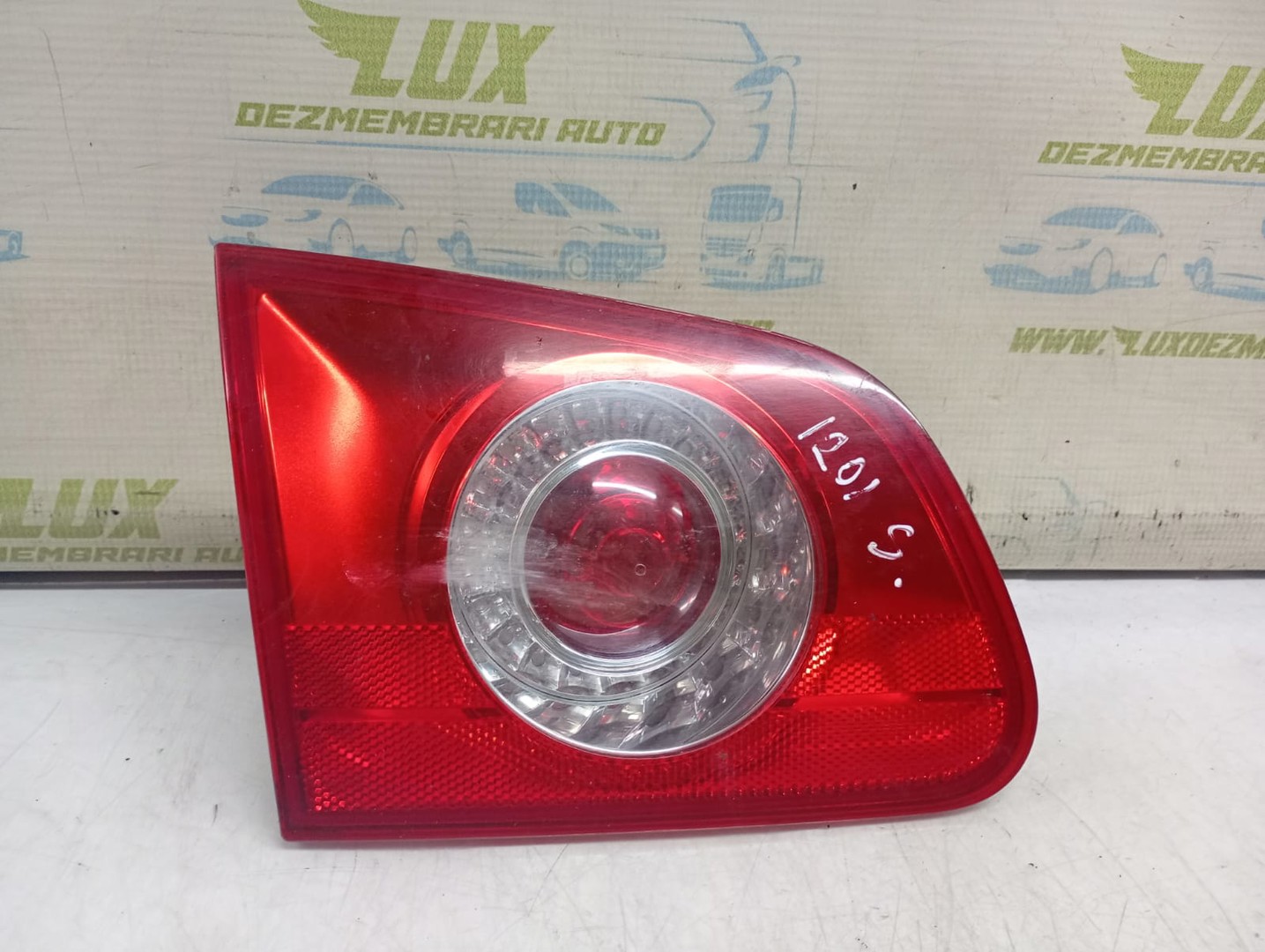 Stop stanga haion 3C994509305S Volkswagen Passat B6 (2005 - 2010)