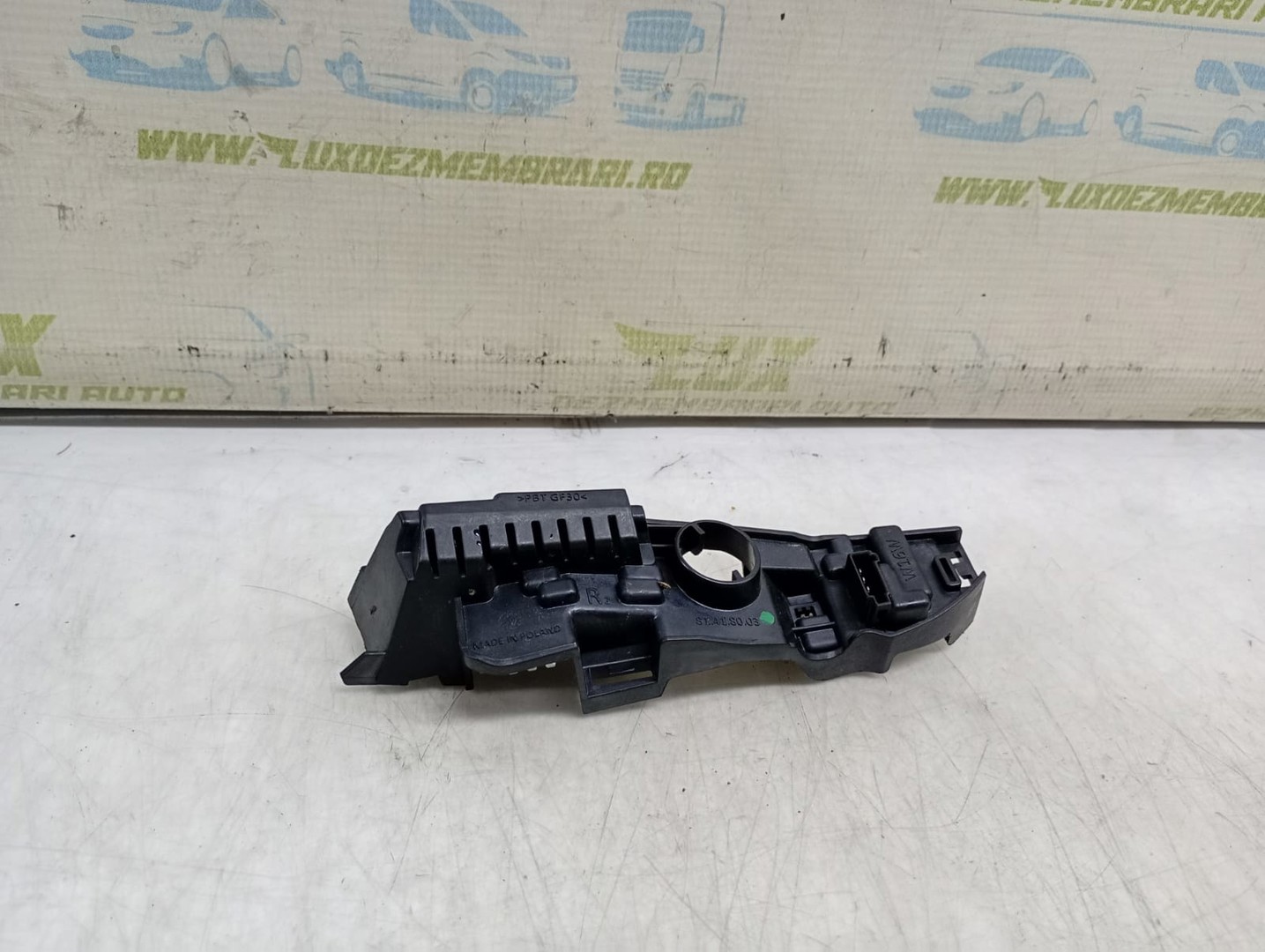 Soclu stop 81418003 Opel Astra K (2015 - 2020)