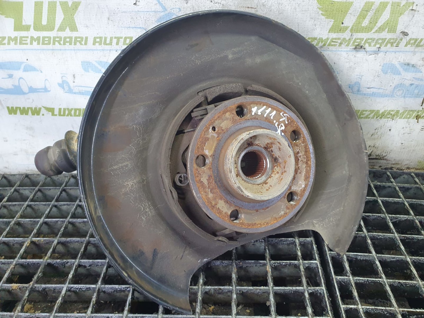 Fuzeta stanga spate Volvo XC90 1 (2002 - 2006)