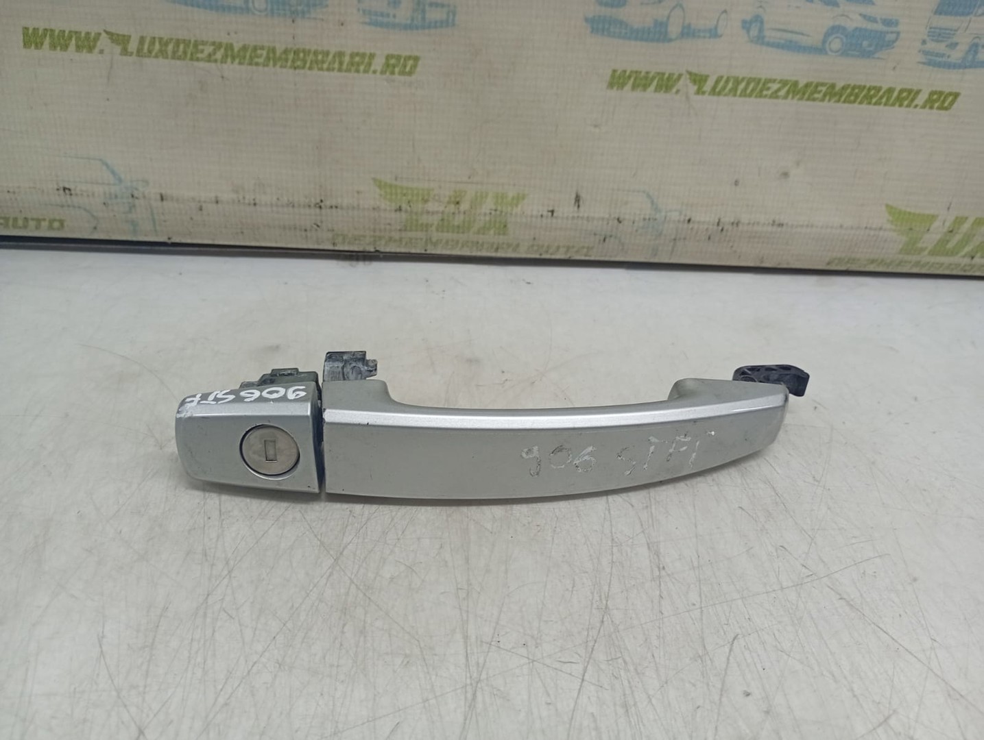 Maner exterior 132554746051 Opel Corsa D (2006 - 2011)