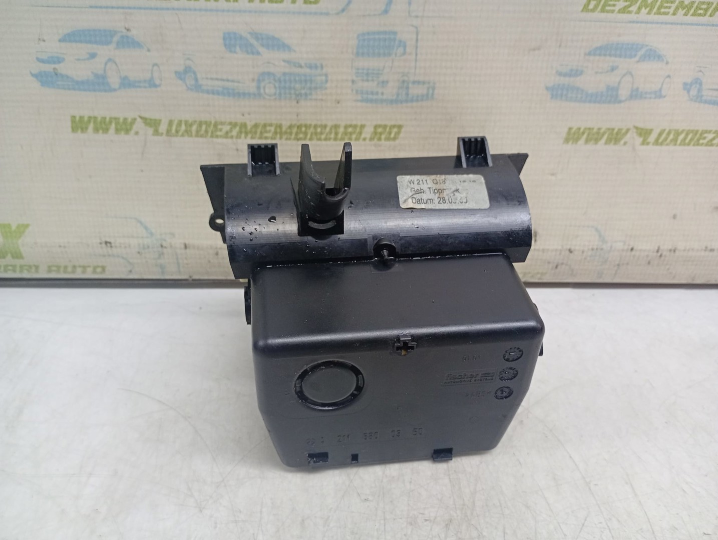 Spatiu Depozitare A2116800350 Mercedes Benz E-Class W211/S211 (2002 - 2006)
