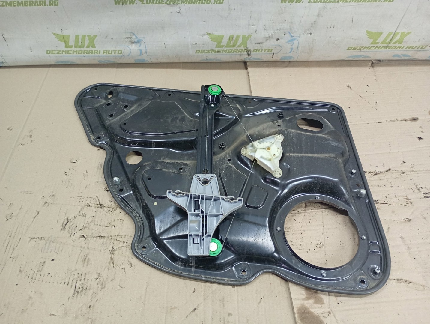 Macara geam dreapta spate 3C4839756H Volkswagen Passat B6 (2005 - 2010)