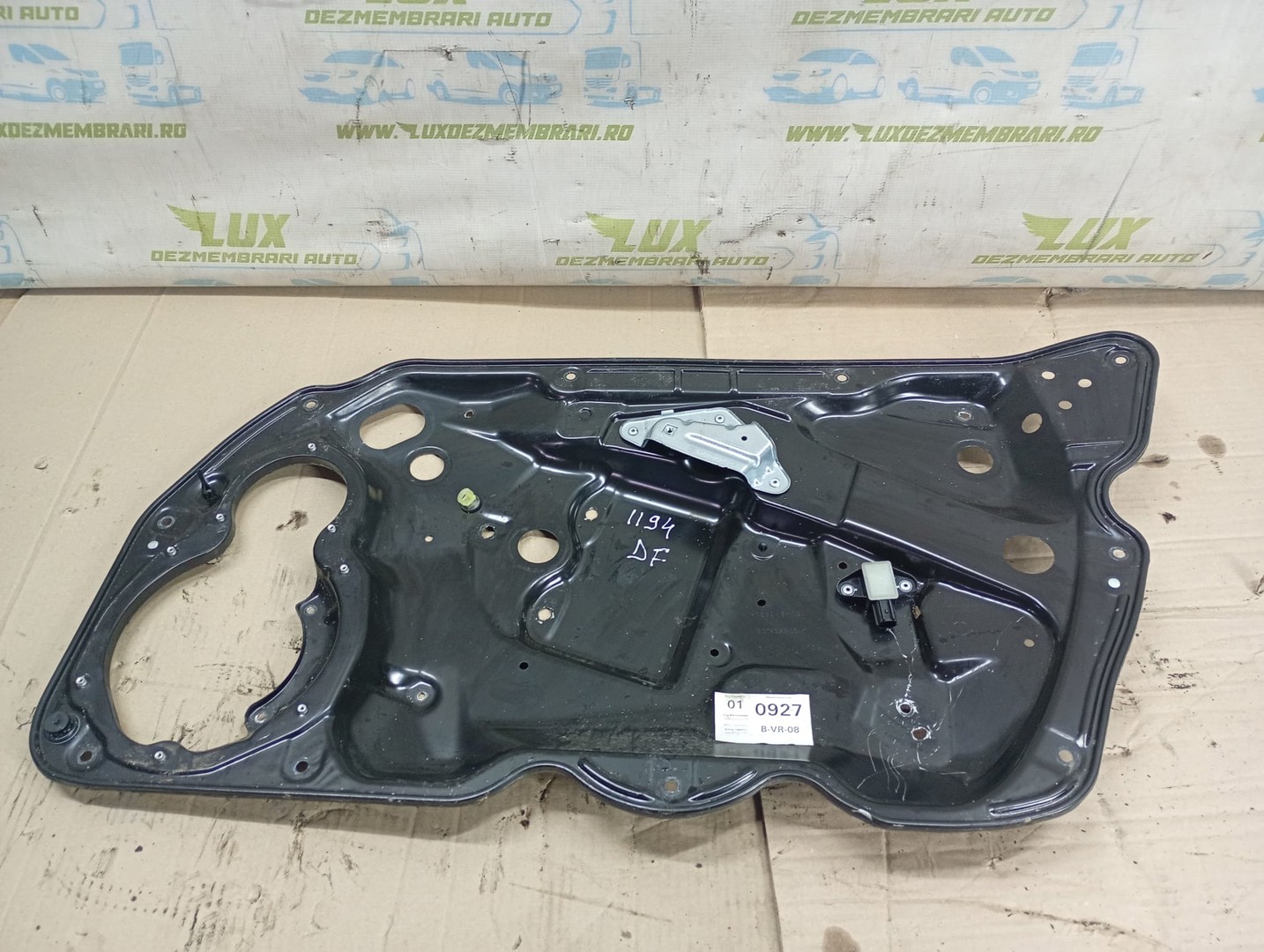 Macara geam dreapta fata 3C1837756K Volkswagen Passat B6 (2005 - 2010)