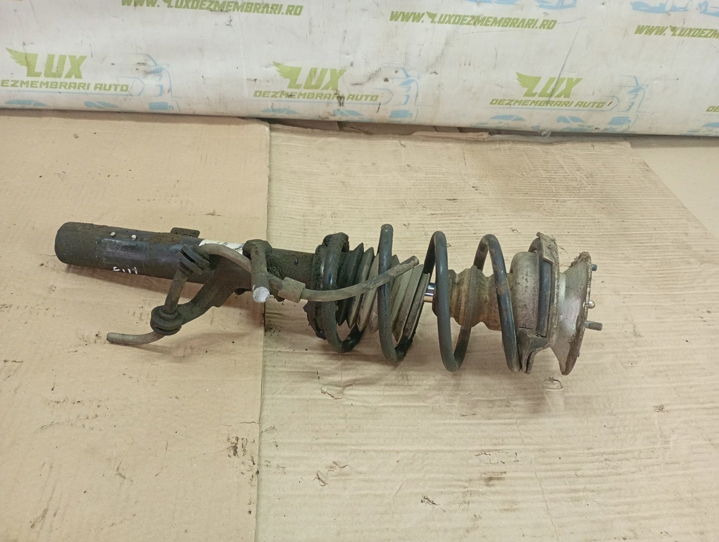 Amortizor cu arc dreapta fata 824903002484 BMW Seria 3 E90 (2004 - 2010)