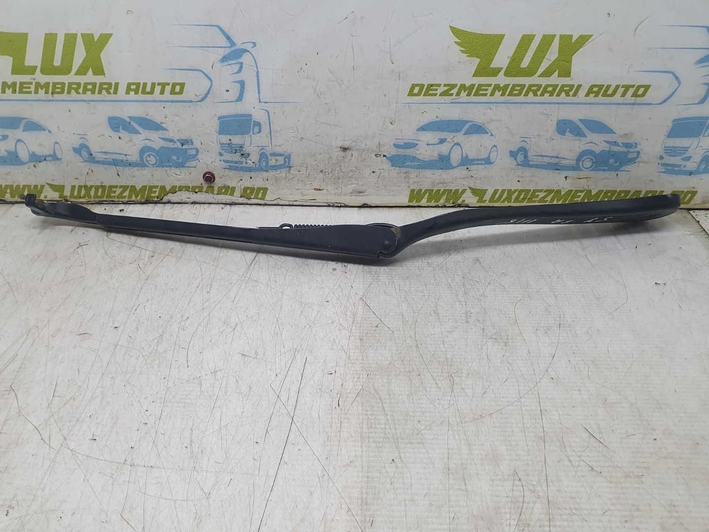 Brat stergator parbriz stanga BMW Seria 3 E90 (2004 - 2010)
