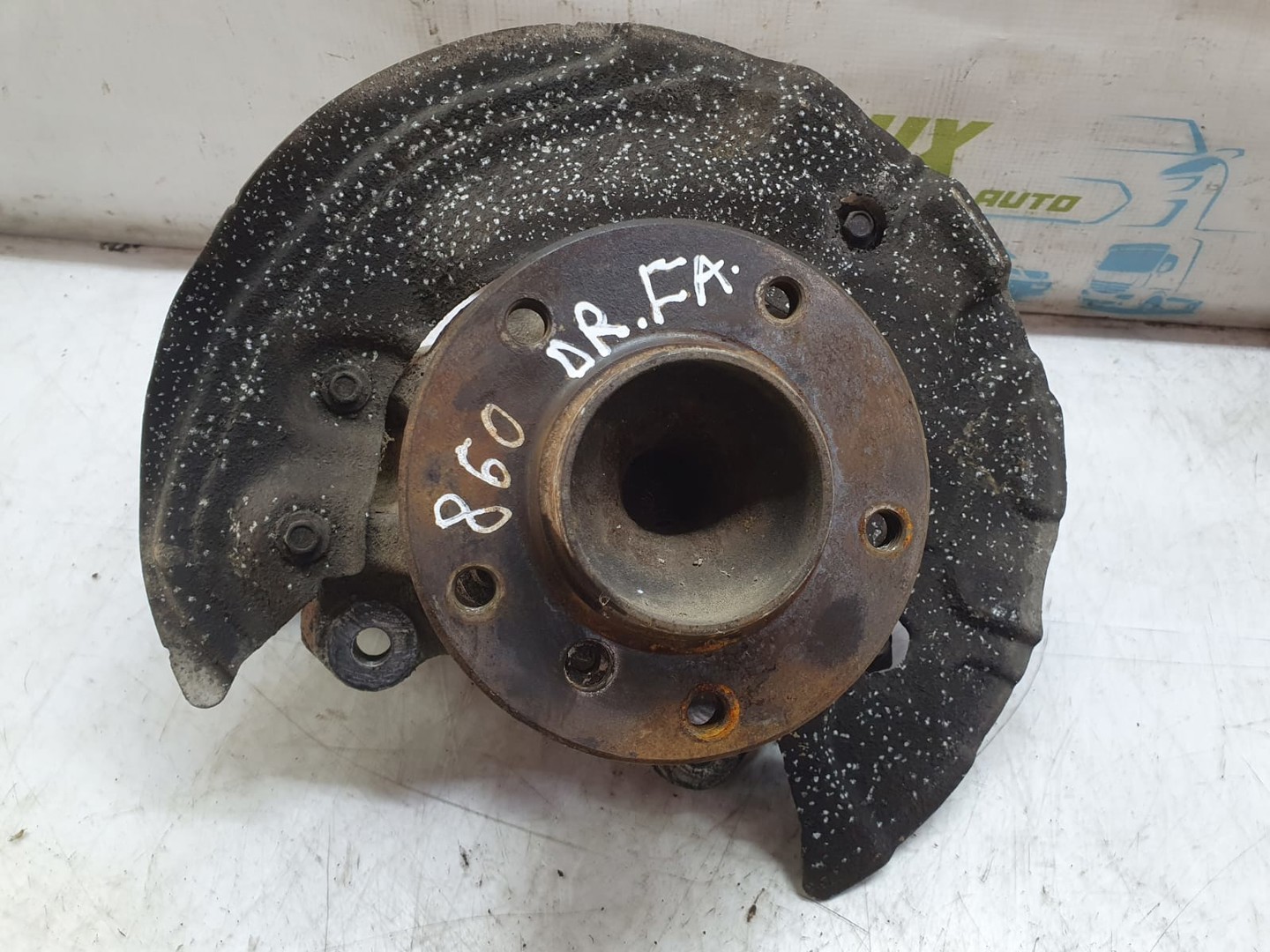 Fuzeta dreapta fata 6764444 BMW Seria 3 E90 (2004 - 2010)