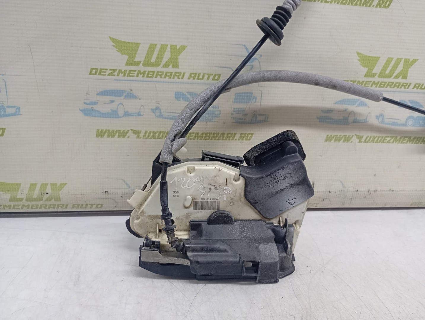 Broasca stanga spate 6R4839015A Volkswagen Polo 5 (6R) (facelift) (2014 - 2018)
