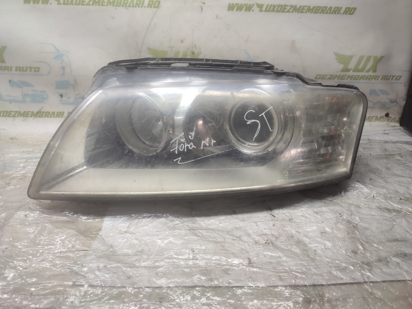 Far stanga 158153-00li Audi A8 D3/4E (2002 - 2005)