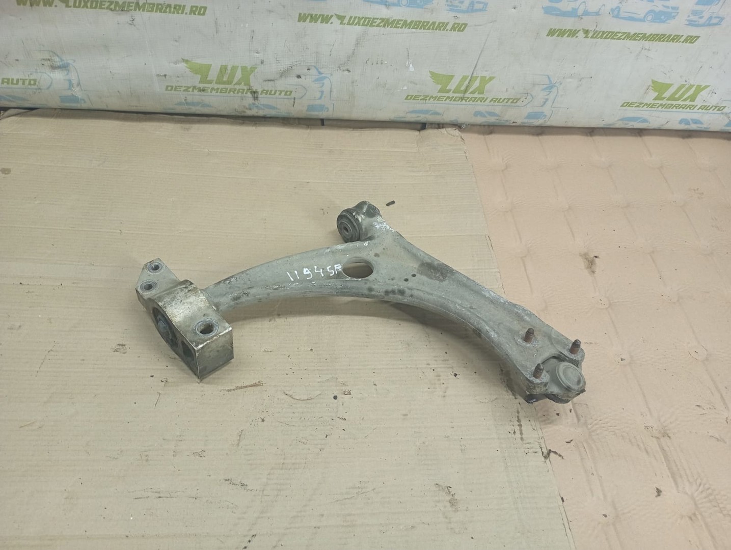 Brat suspensie stanga fata Volkswagen Passat B6 (2005 - 2010)