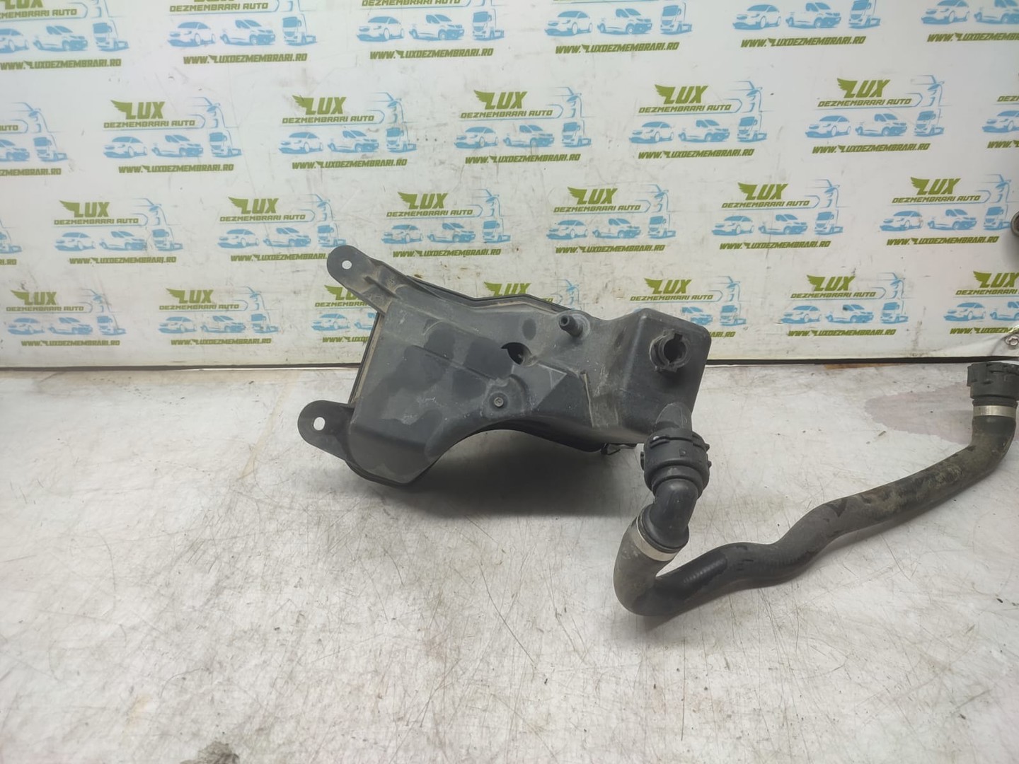 Vas expansiune 1713zb7810592-02 BMW Seria 1 E87 (2004 - 2007)