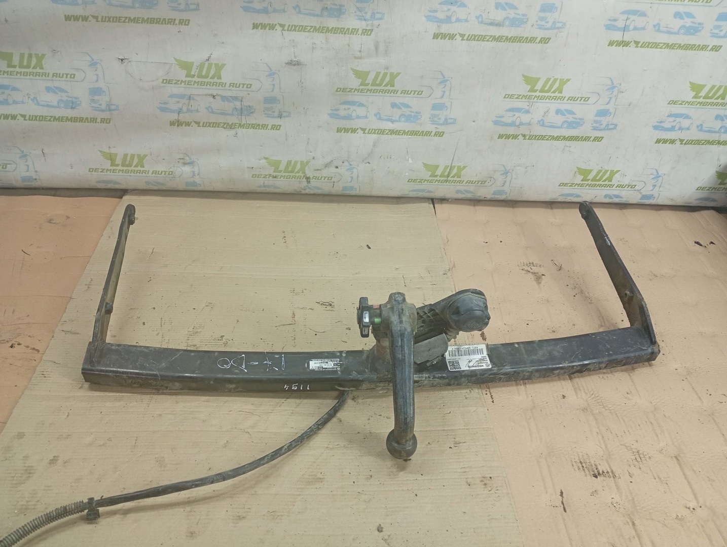 Carlig remorcare 3C0803881F Volkswagen Passat B6 (2005 - 2010)