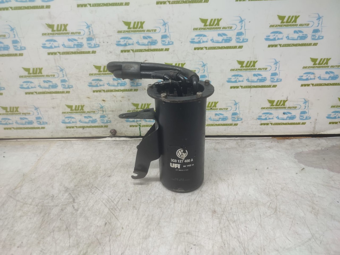Carcasa filtru combustibil 3c0127400a Volkswagen Passat B6 (2005 - 2010)