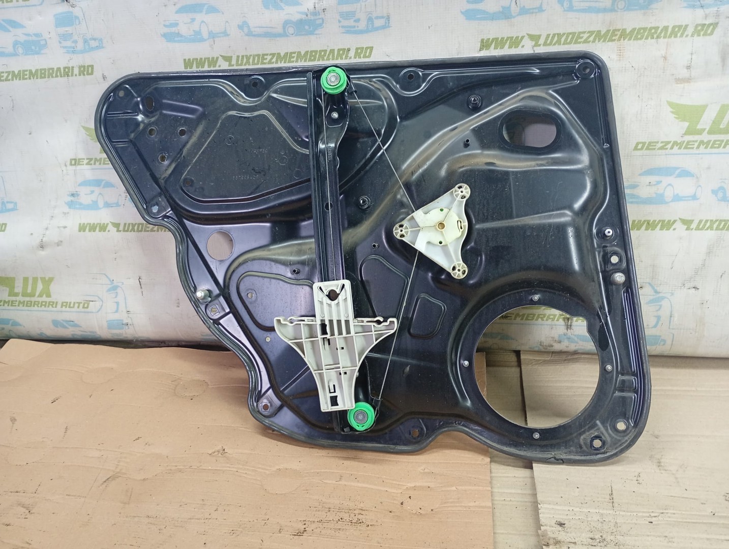 Macara geam dreapta spate 3C4839756H Volkswagen Passat B6 (2005 - 2010)