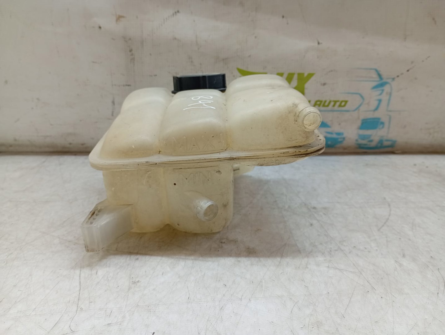 Vas expansiune 8v618k218 Ford Focus 3 (2011 - 2015)