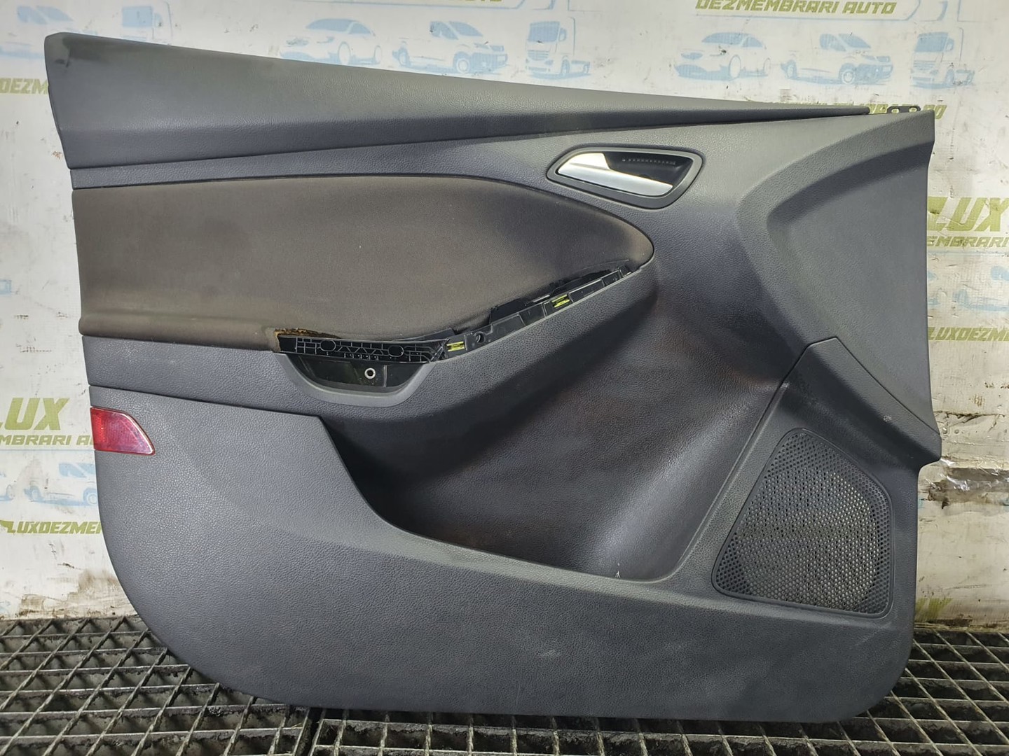 Fata usa stanga fata Ford Focus 3 (2011 - 2015)