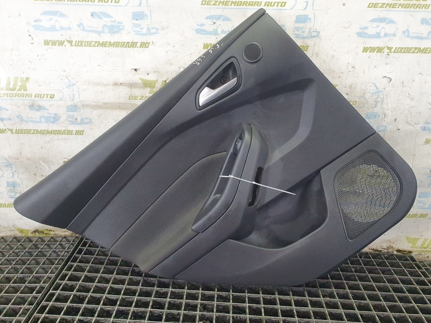 Fata usa stanga spate Ford Focus 3 (2011 - 2015)