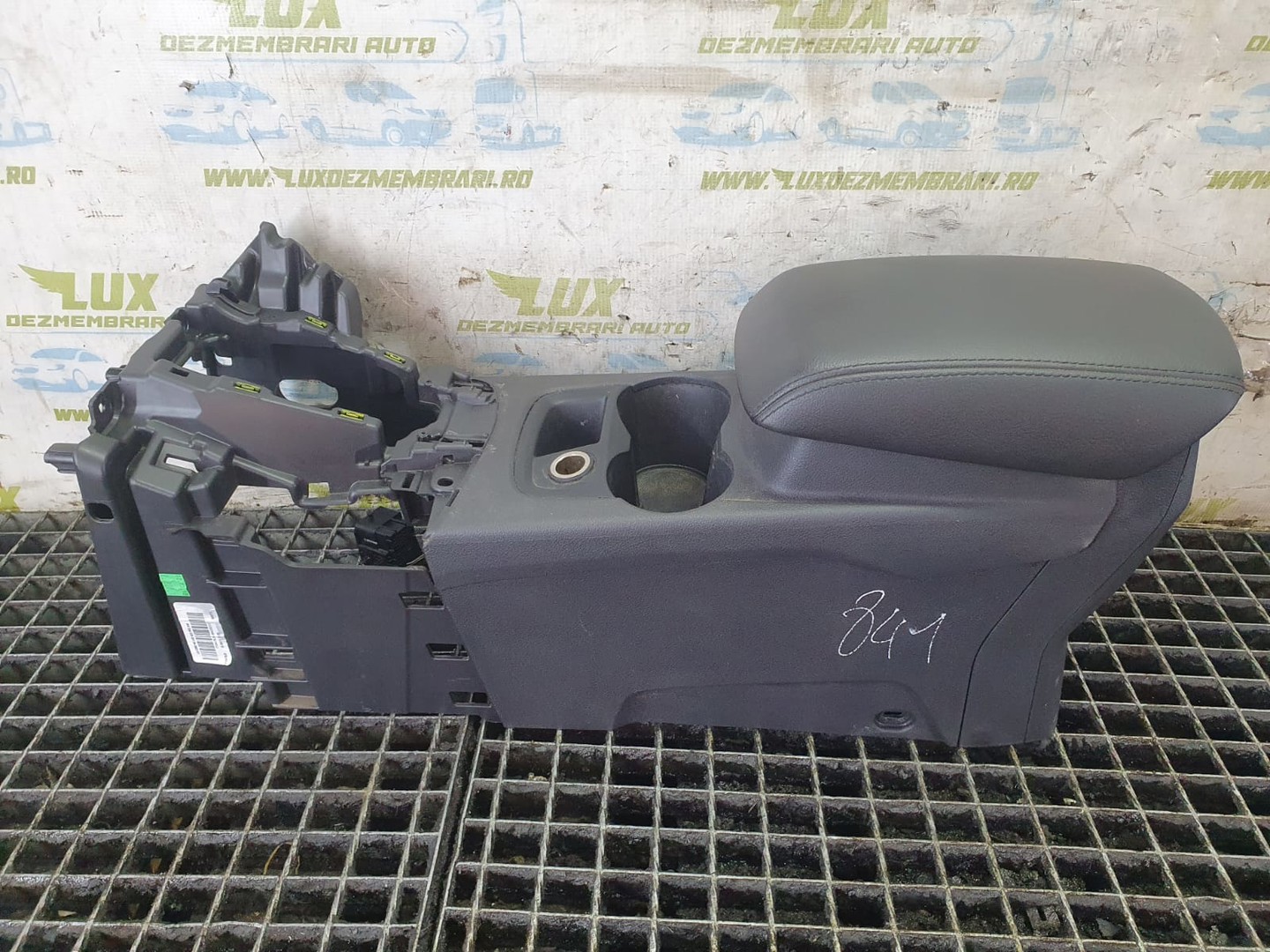 Consola centrala sd-0526-1024368-01-pia-01 Ford Focus 3 (2011 - 2015)