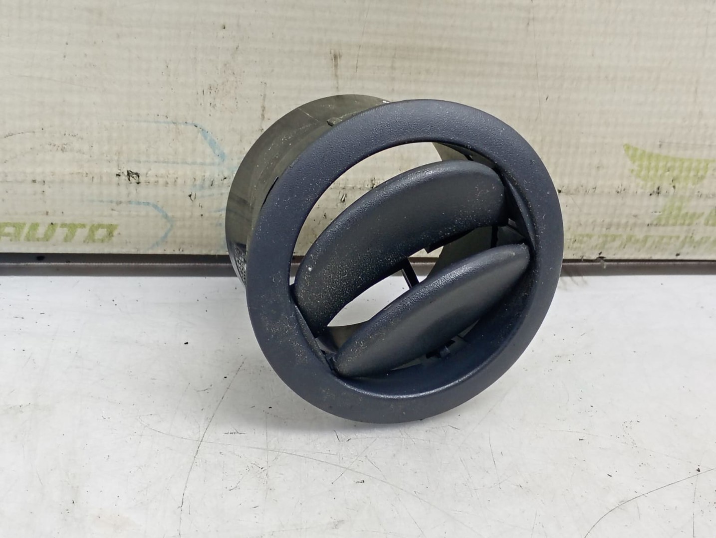 Grila ventilatie bord 8200212480 Dacia Dokker 1 (2012 - 2017)