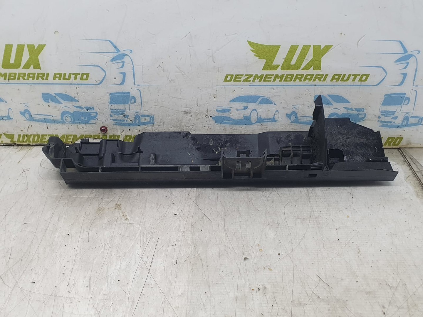 Suport radiator 17107524914 BMW Seria 1 E87 (2004 - 2007)