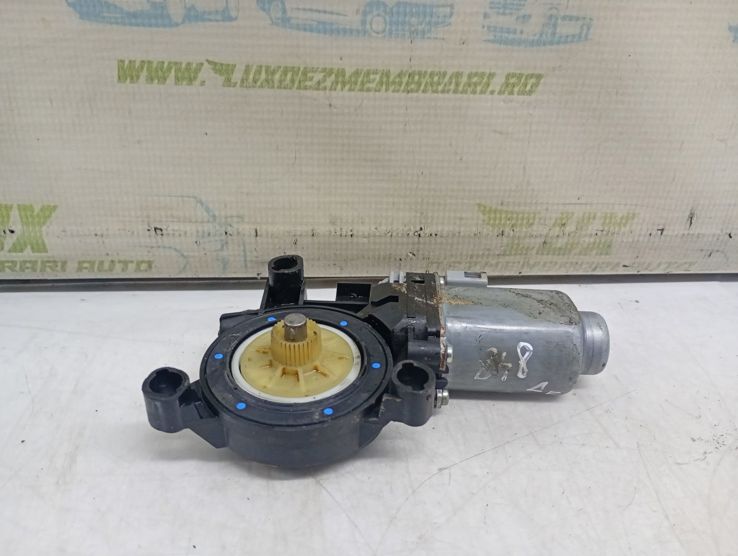 Motoras geam dreapta fata 1S0959801 Volkswagen Up 1 (2011 - 2020)