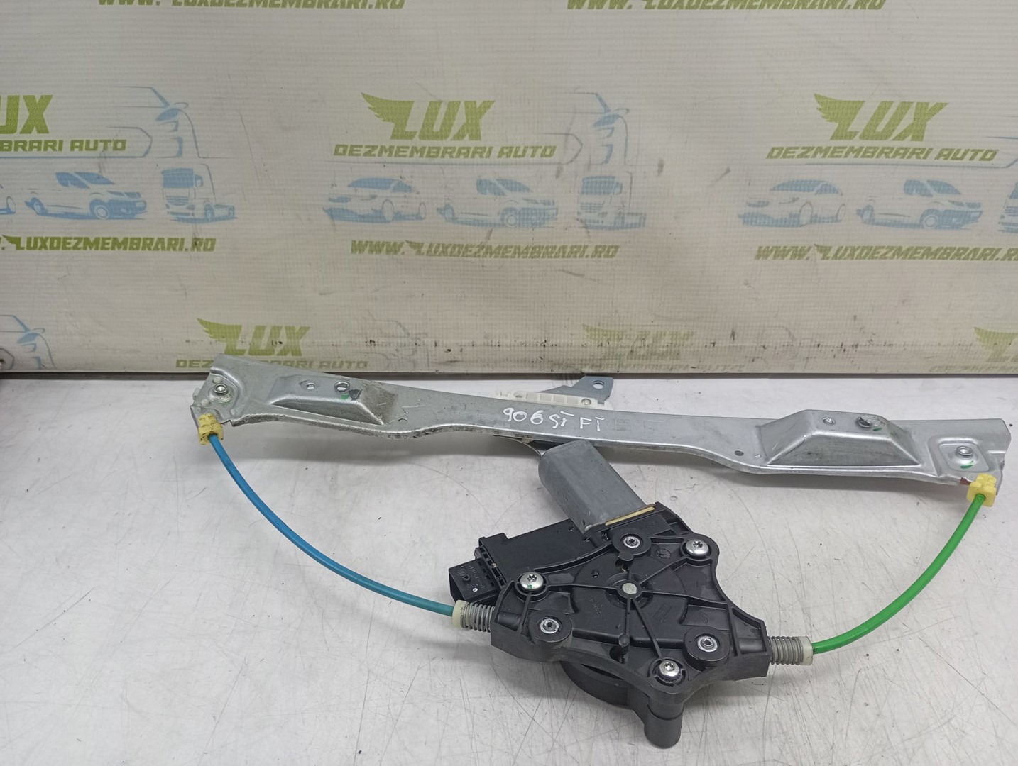 Motoras geam stanga fata 72005001 Opel Corsa D (2006 - 2011)