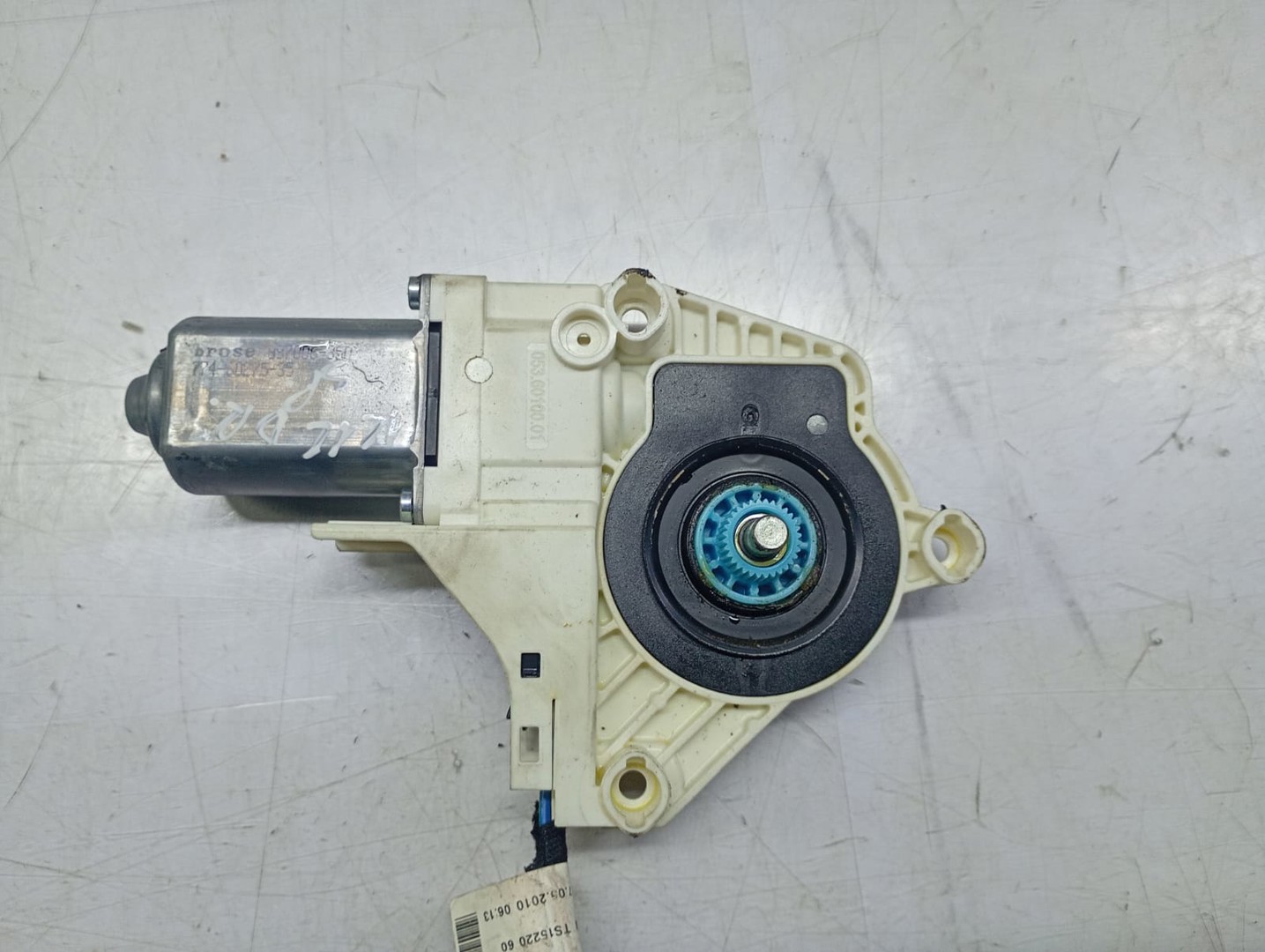 Motoras geam dreapta spate 8k0959812b Audi A6 4F/C6 (facelift) (2008 - 2011)