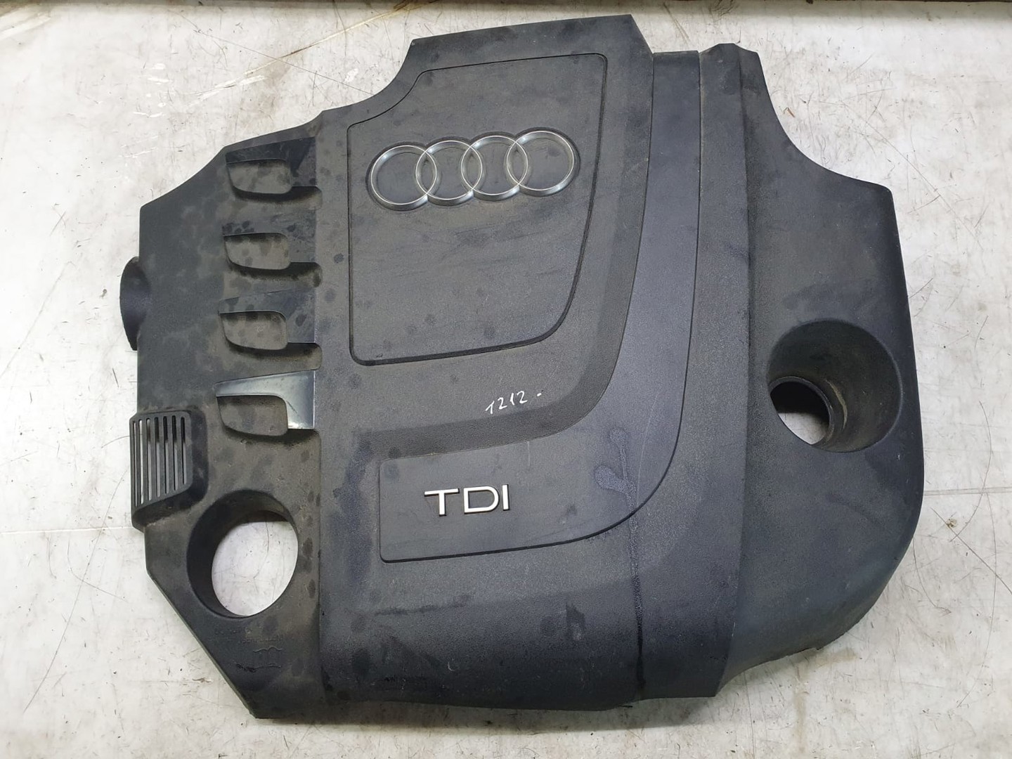 Capac protectie motor 03L103925q Audi A6 4F/C6 (facelift) (2008 - 2011)