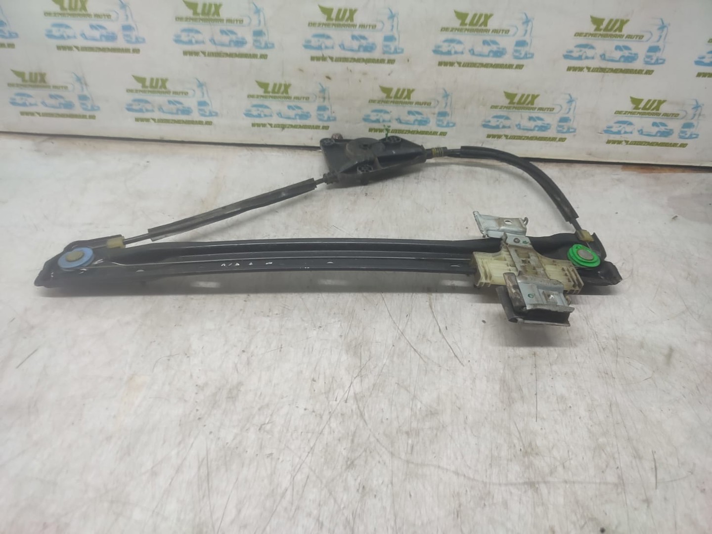 Macara geam dreapta fata Volkswagen Up 1 (2011 - 2020)