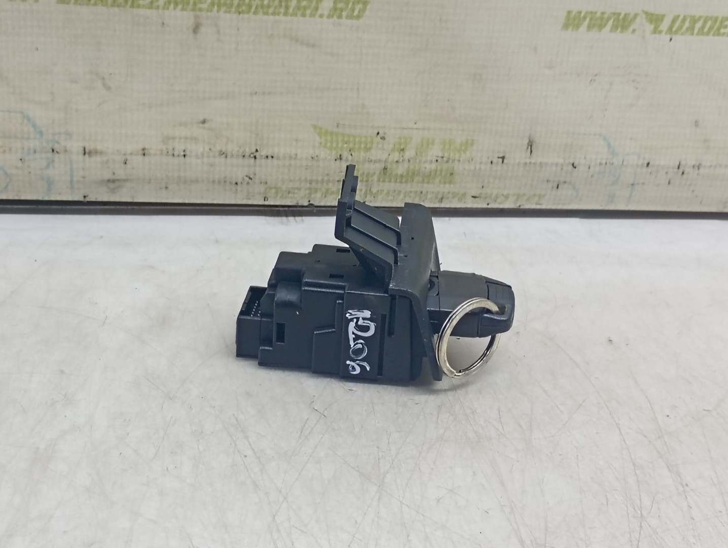 Contact cu cheie 6954717-08 BMW Seria 1 E87 (2004 - 2007)