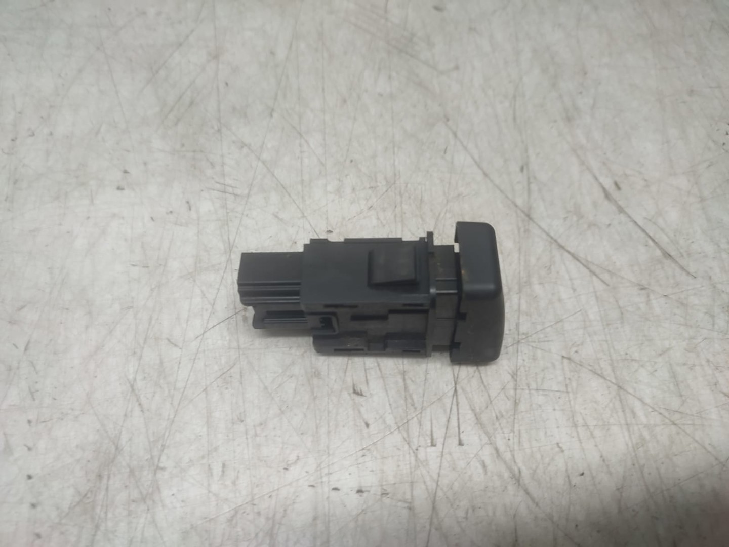Buton avarii Mazda 3 BK (2003 - 2006)