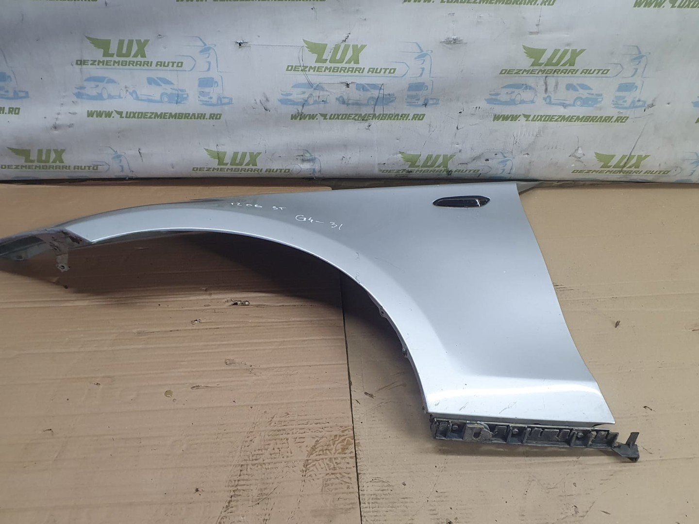 Aripa stanga fata BMW Seria 1 E87 (2004 - 2007)