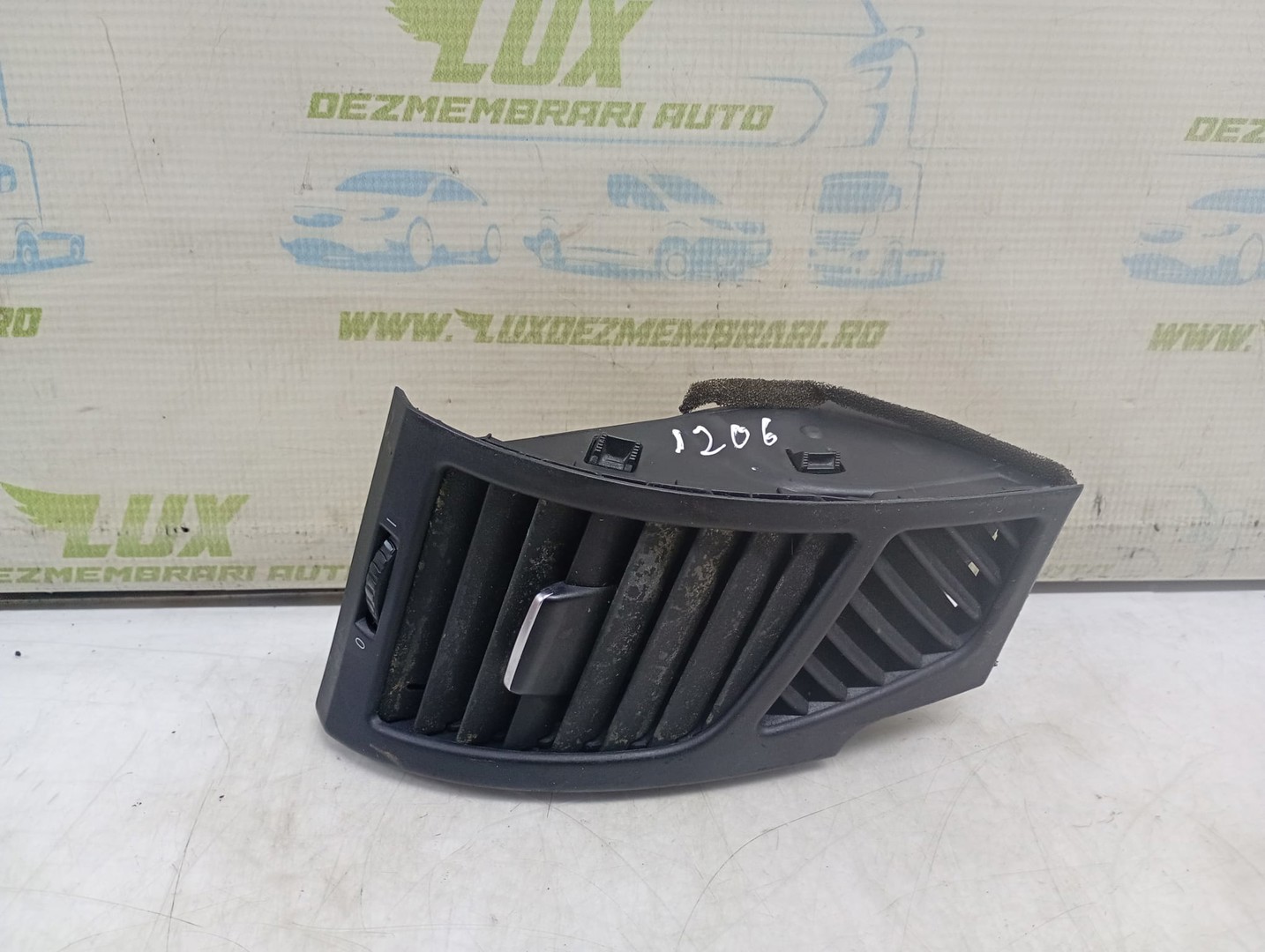Grila ventilatie bord 7059188 BMW Seria 1 E87 (2004 - 2007)