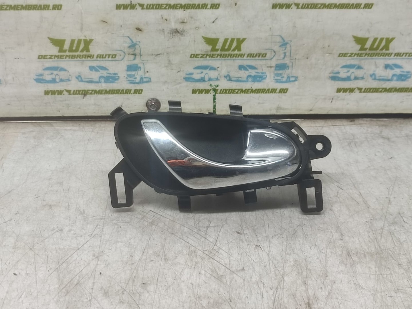 Maner interior dreapta spate 806704EA1 Nissan Qashqai 2 J11 (facelift) (2017 - 2020)