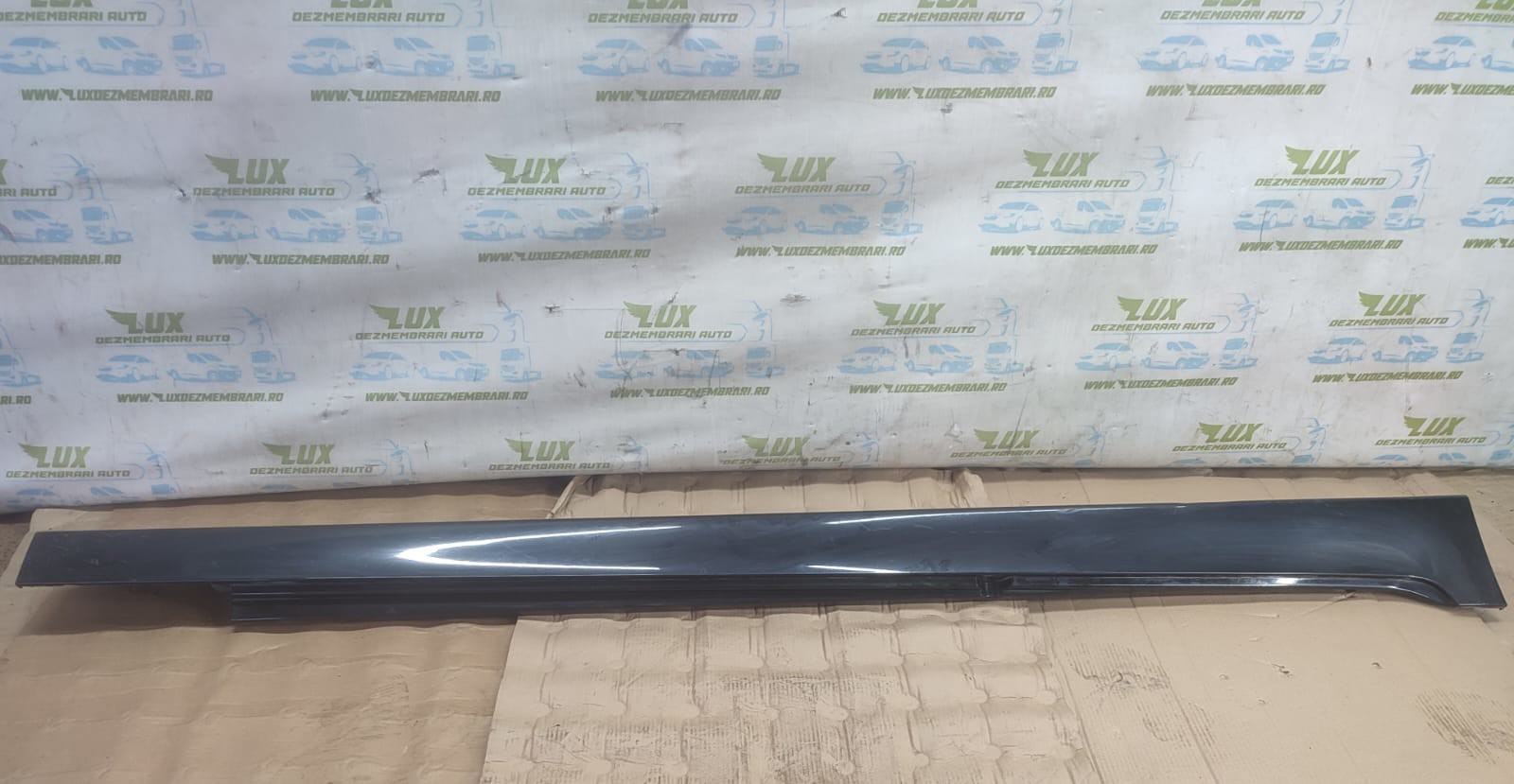 Prag dreapta 7237082-04 BMW Seria 5 F11 (2009 - 2013)