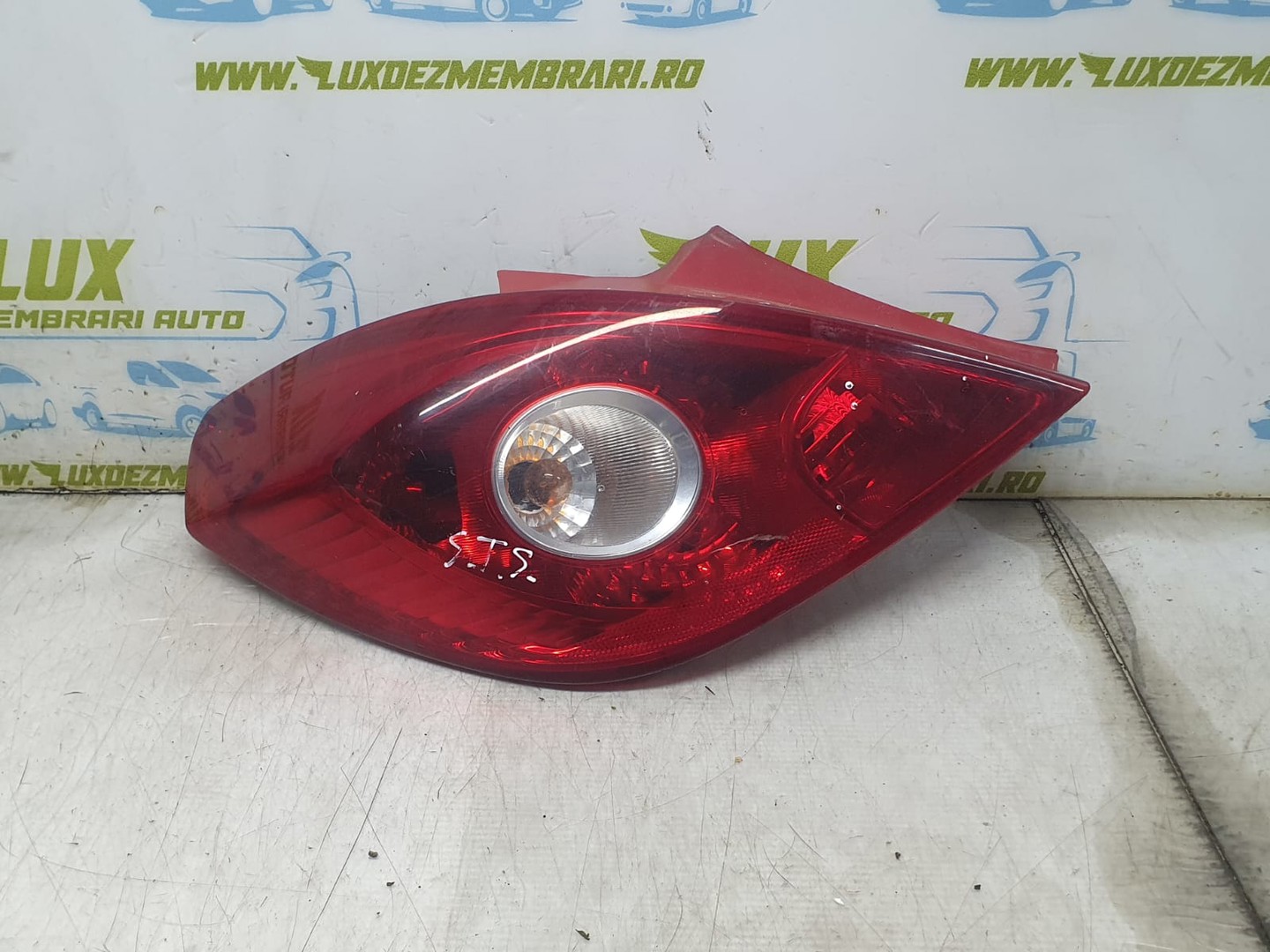 Stop stanga 13186350 Opel Corsa D (2006 - 2011)