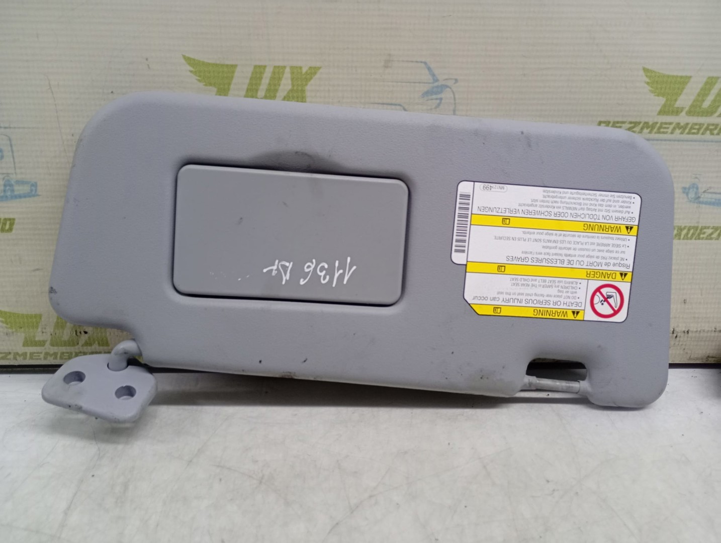 Parasolar dreapta MN121499 Mitsubishi Colt Z30 (2002 - 2009)