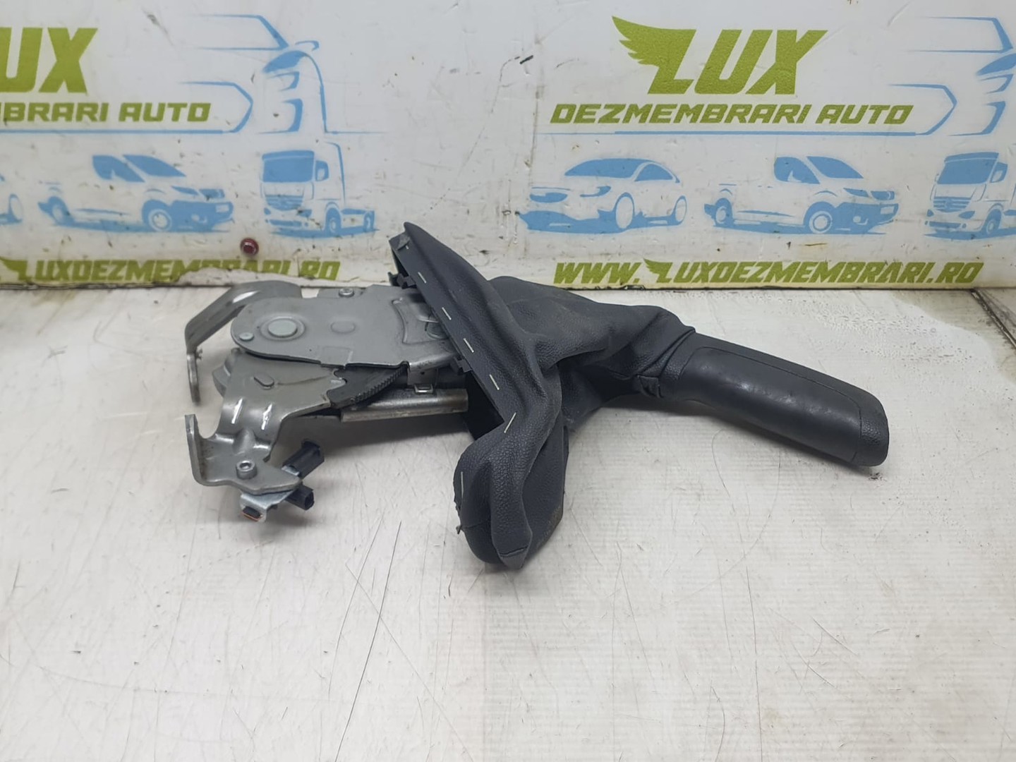 Maneta frana de mana 13255754-001 Opel Corsa D (2006 - 2011)