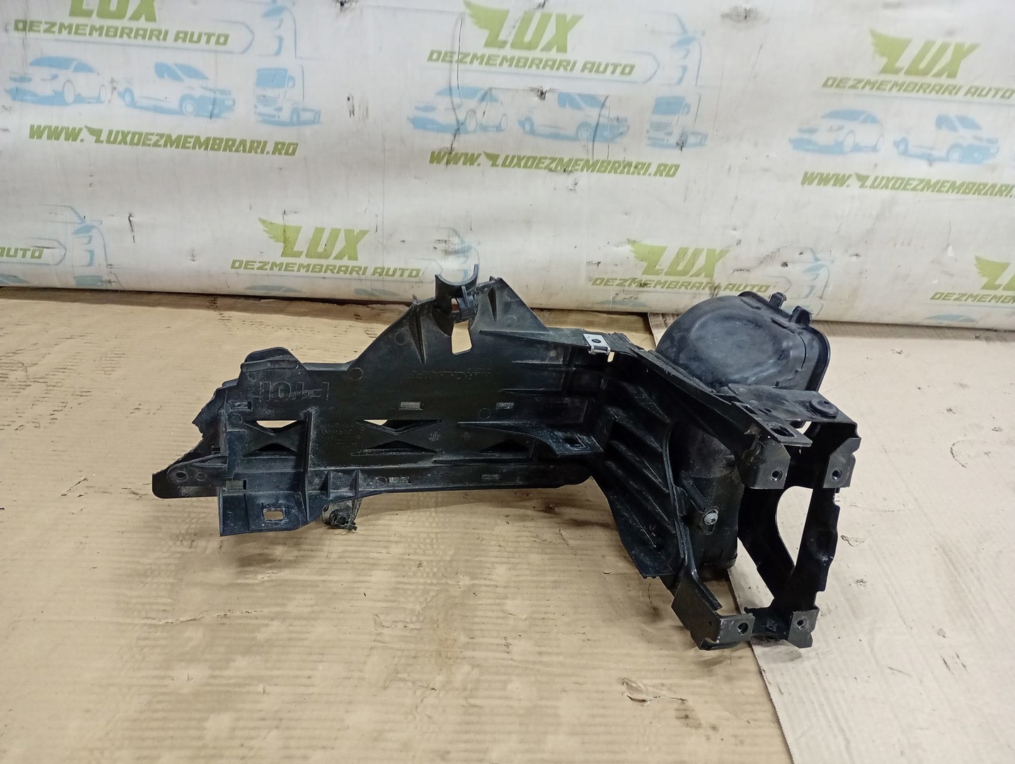 Suport far stanga 51647200793 BMW Seria 5 F11 (2009 - 2013)