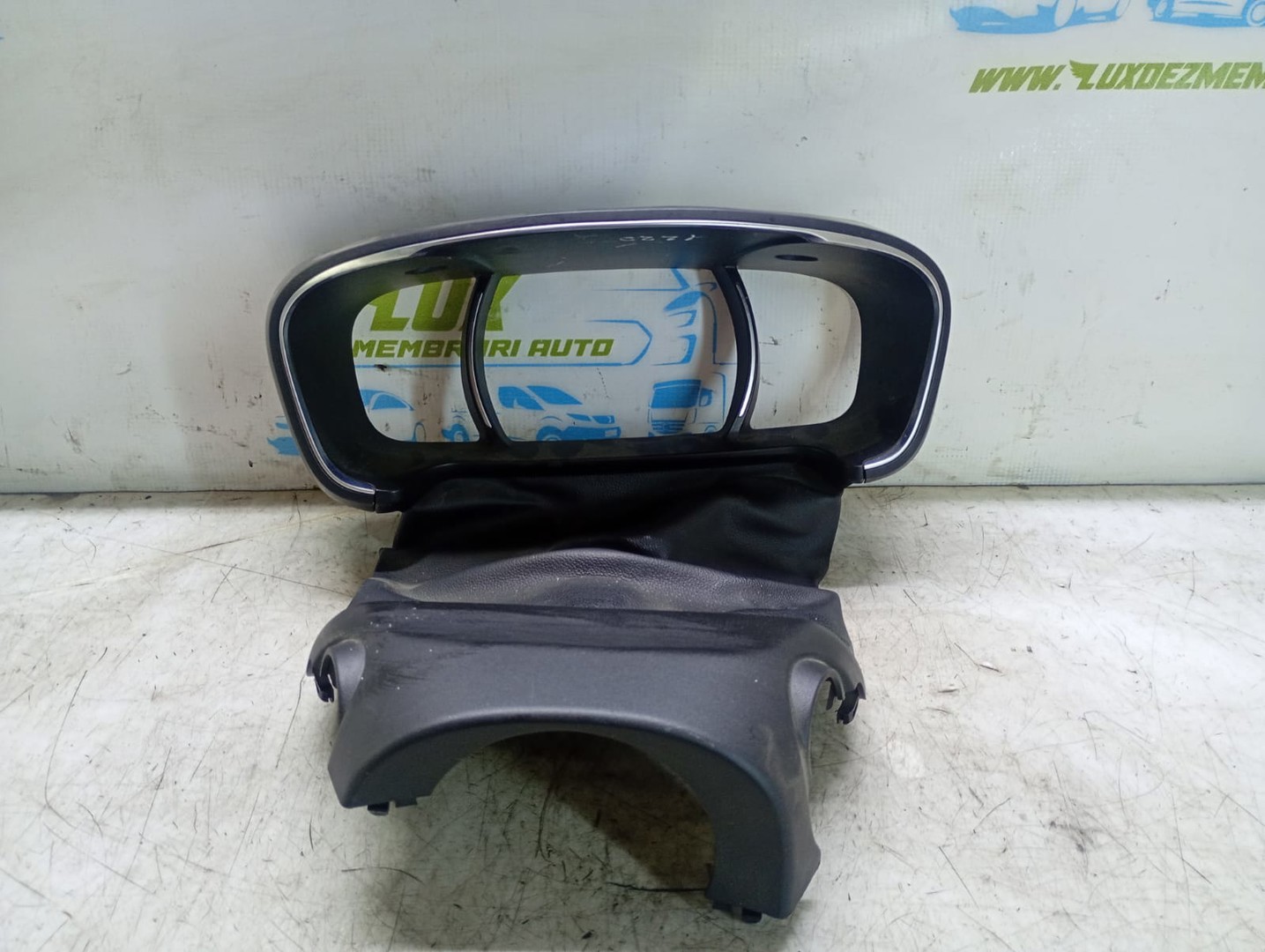 Rama centrala bord 682402215r Renault Talisman 1 (2012 - 2020)