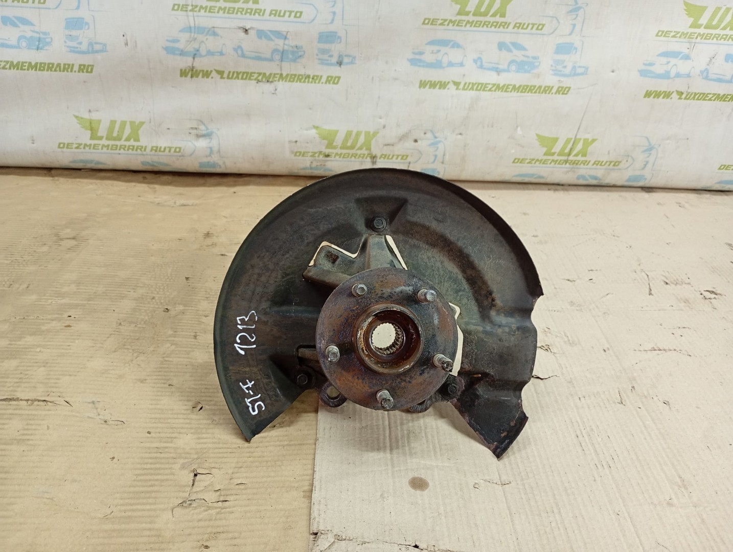Fuzeta stanga fata Ford Kuga 2 (2013 - 2020)