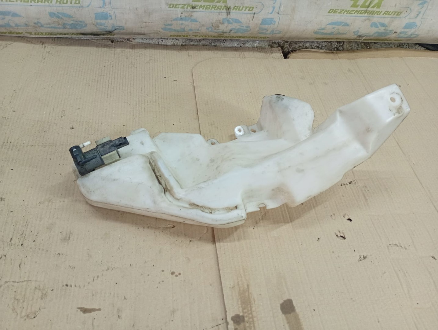 Vas lichid parbriz 28910HV01A Nissan Qashqai 2 J11 (facelift) (2017 - 2020)